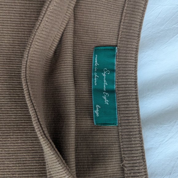 Light brown off the shoulder crop top - Picture 3 of 4